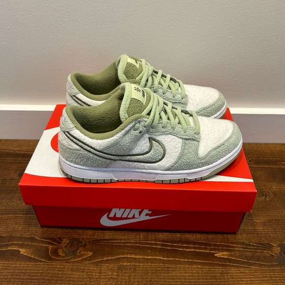 Honeydew Dunks - Picture 7 of 7